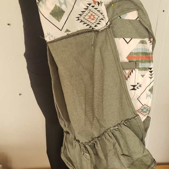 Green Aztec Handmade Kitchen Apron - Picture 6 of 6